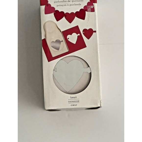 Martha Stewart Crafts Heart Garland Punch Linking Chain Shape Scrapbook NEW - Picture 2 of 3